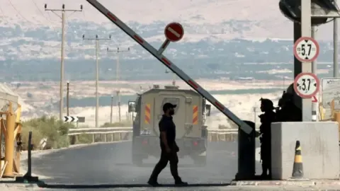 Two Persons Gunned Down in Assault Near West Bank-Jordan Border Crossing, IDF Confirms
