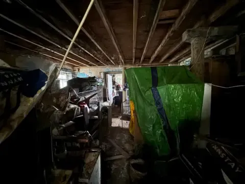 Home Packed of Debris Heads to Sale at £38k