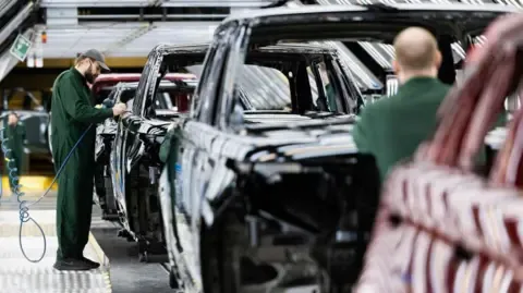 Jaguar Land Rover Vendor Network Workers Allegedly Instructed to Apply for Government Benefits, Union Claims