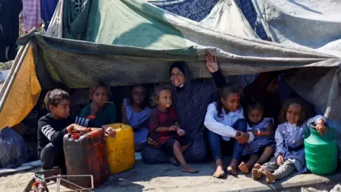 Dire Situation across northern Gaza as Military Forces Advance