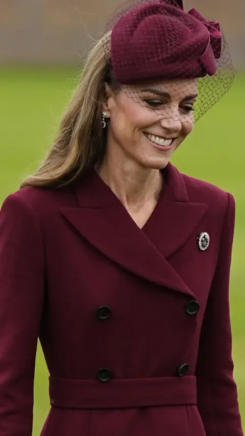 The First Lady’s Hat, Catherine’s Feather Brooch and Additional Remarkable Outfits Thus Far